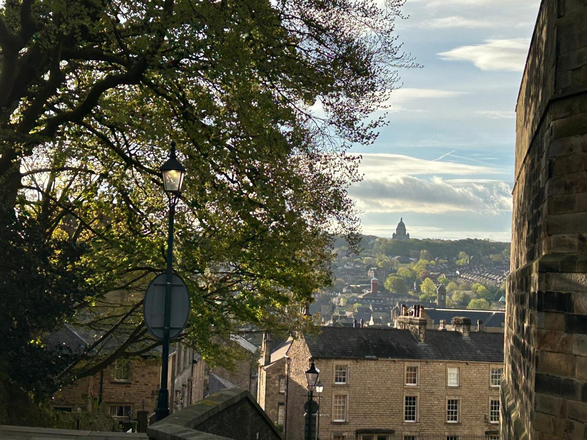 Secret Suites Lancaster Buitenkant foto