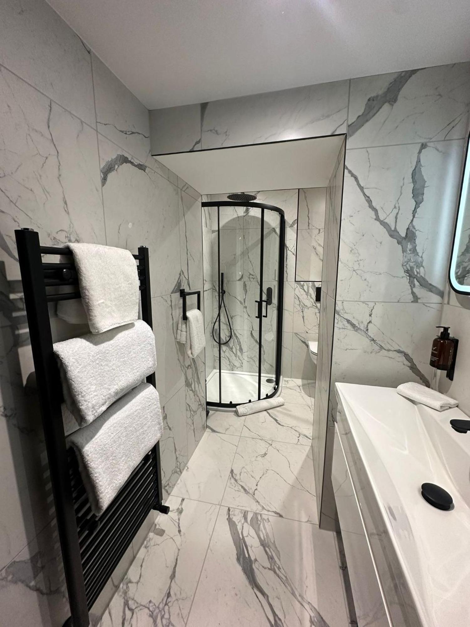 Secret Suites Lancaster Buitenkant foto