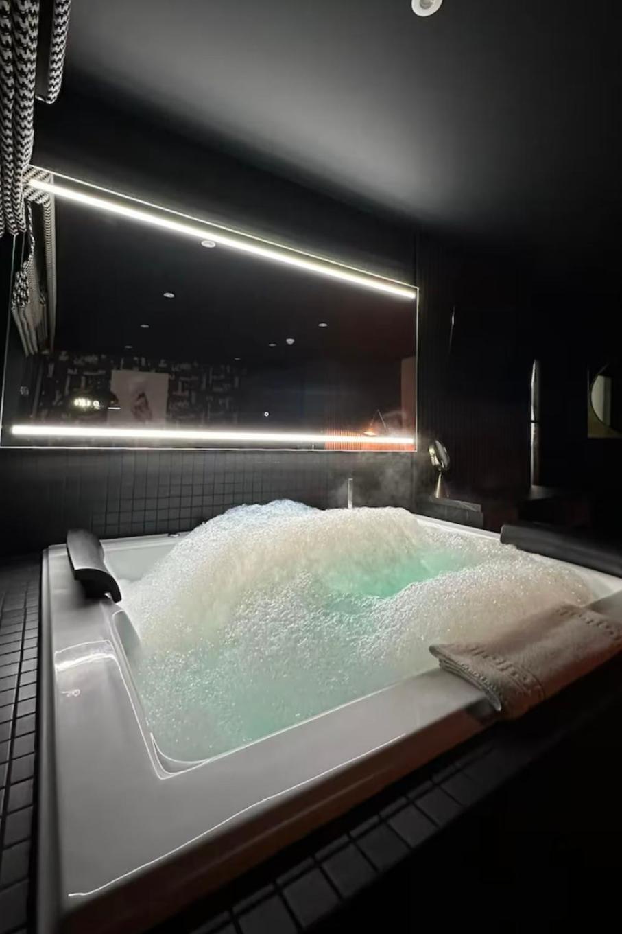 Secret Suites Lancaster Buitenkant foto